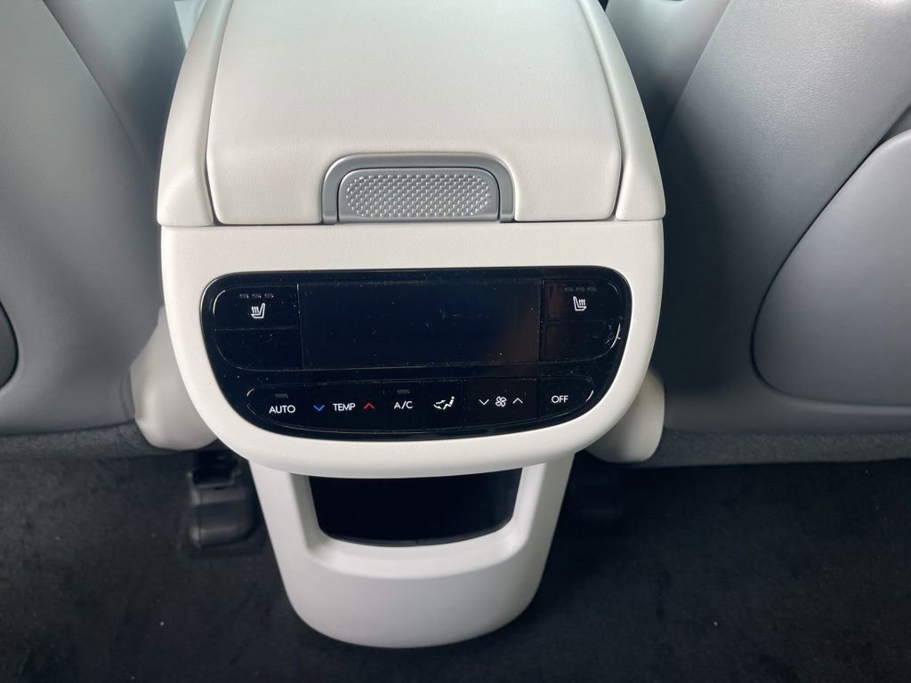New 2026 Hyundai Ioniq 9 SEL w/ Tow & Go Package image 16