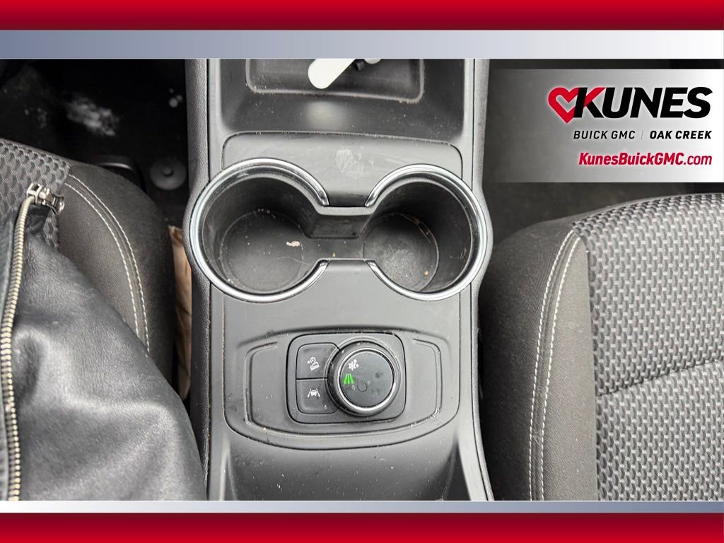 Used 2024 GMC Terrain SLE image 21