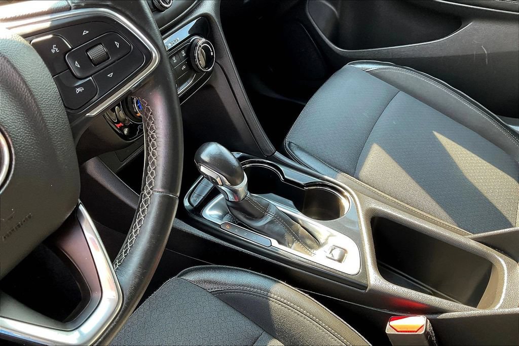 Used 2021 Buick Encore GX Preferred w/ Sport Touring Package FWD image 21