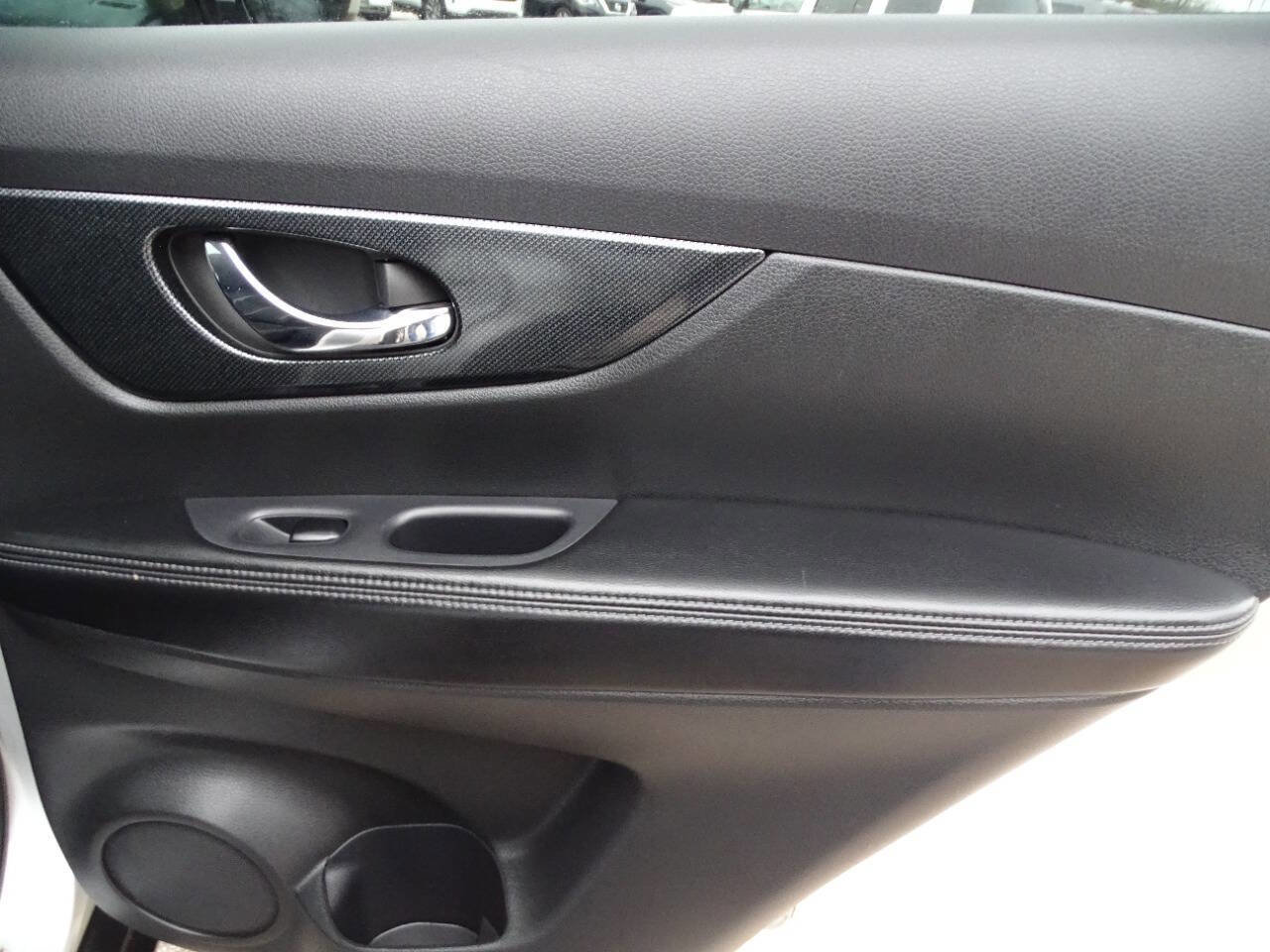 Used 2014 Nissan Rogue SL image 40