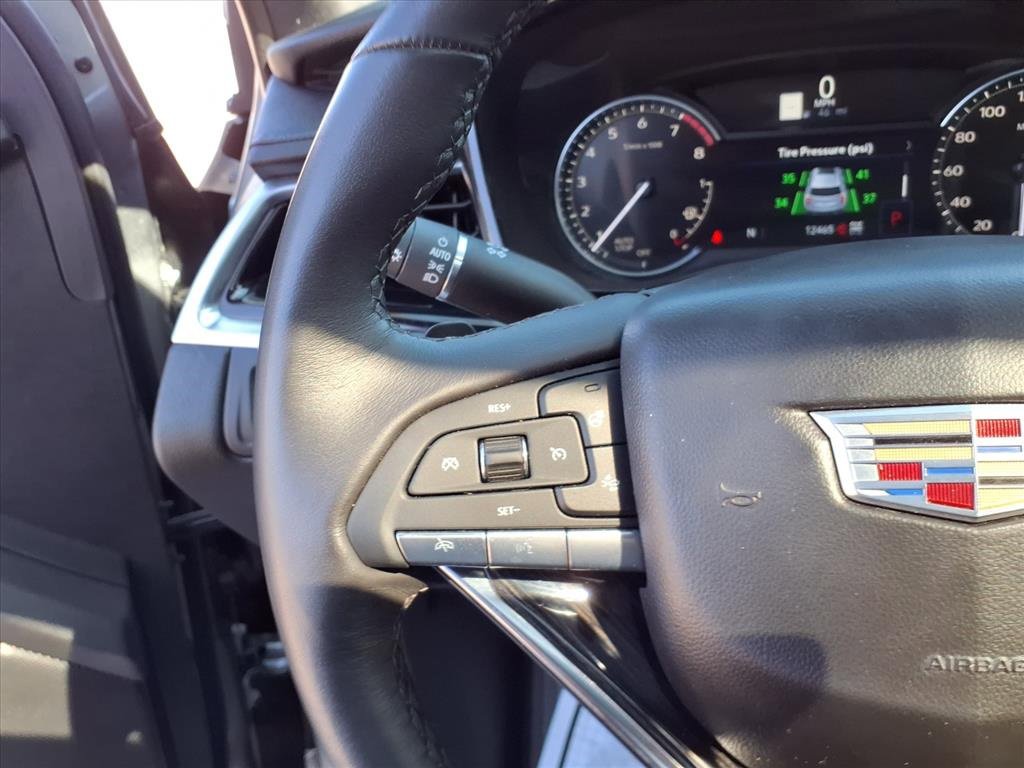 Used 2025 Cadillac XT6 Premium Luxury image 13