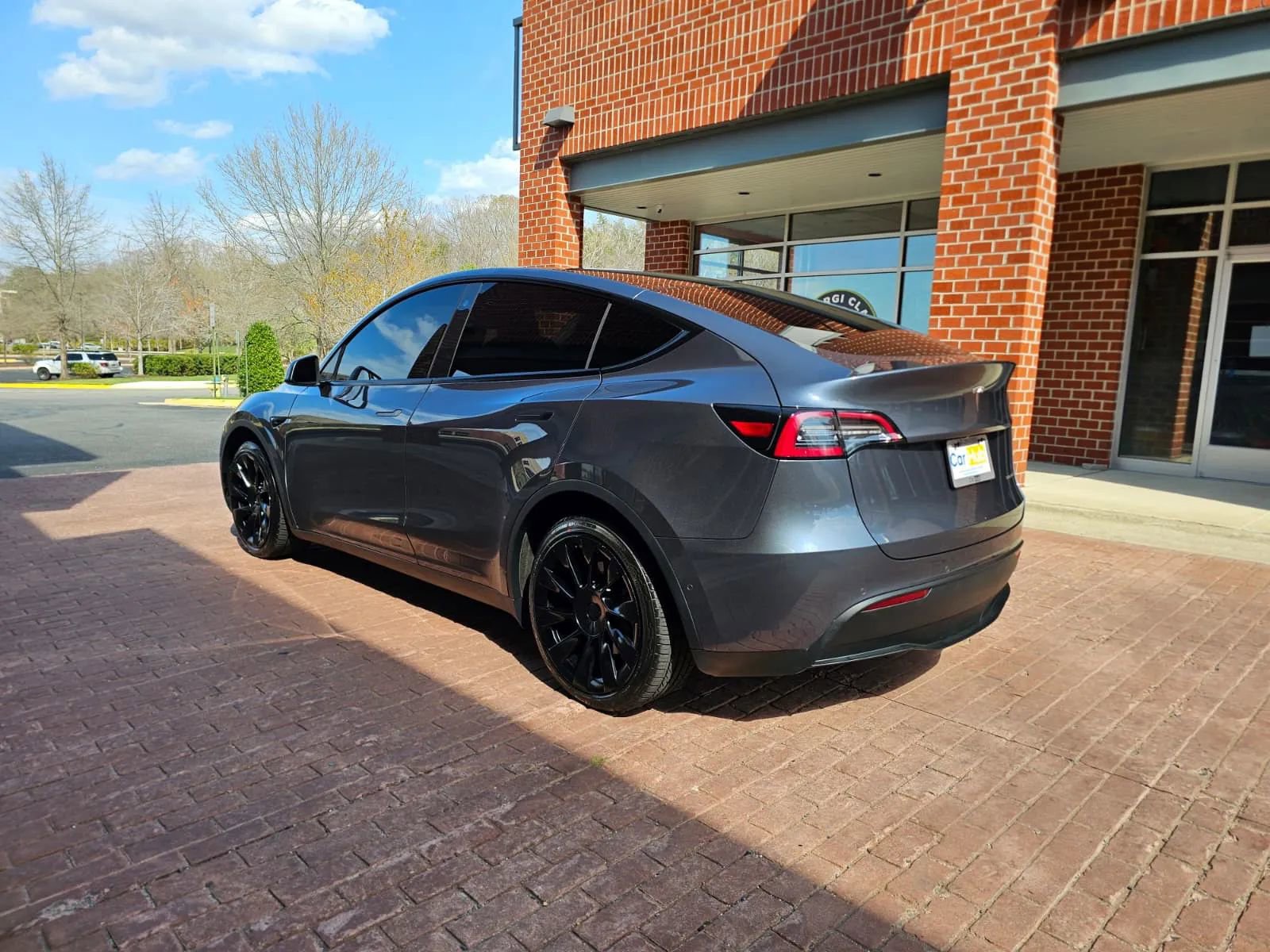 Used 2020 Tesla Model Y Long Range AWD/4WD image 4