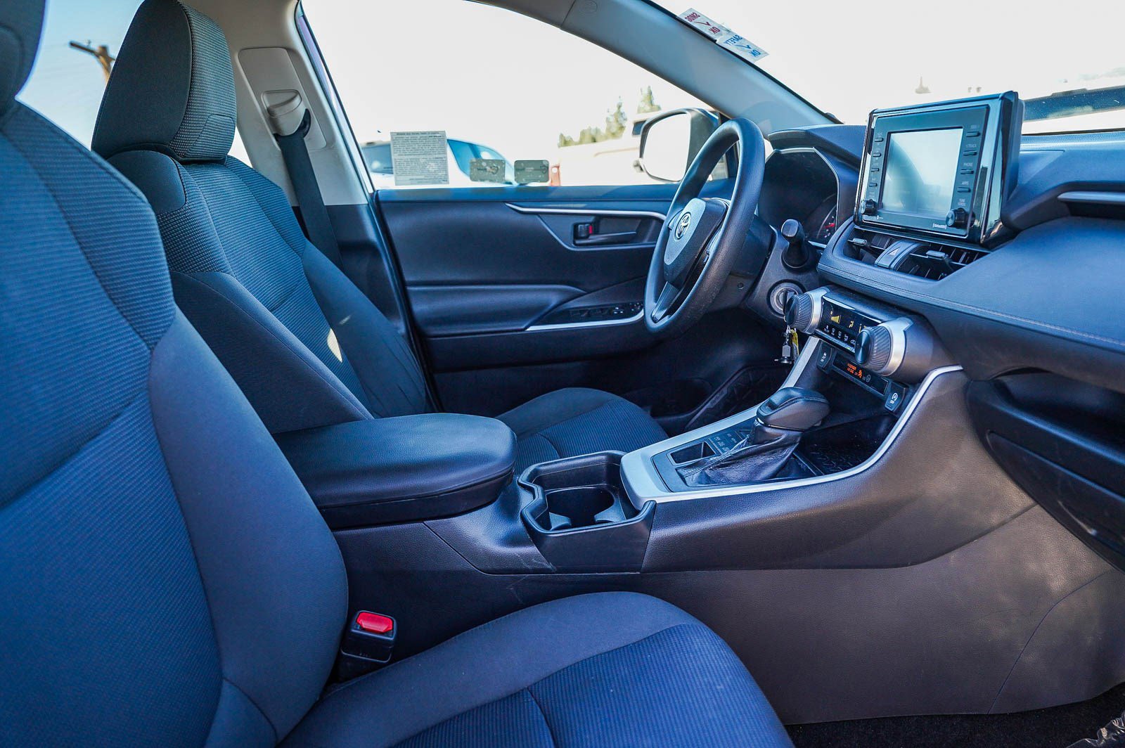 Certified 2020 Toyota RAV4 LE image 17