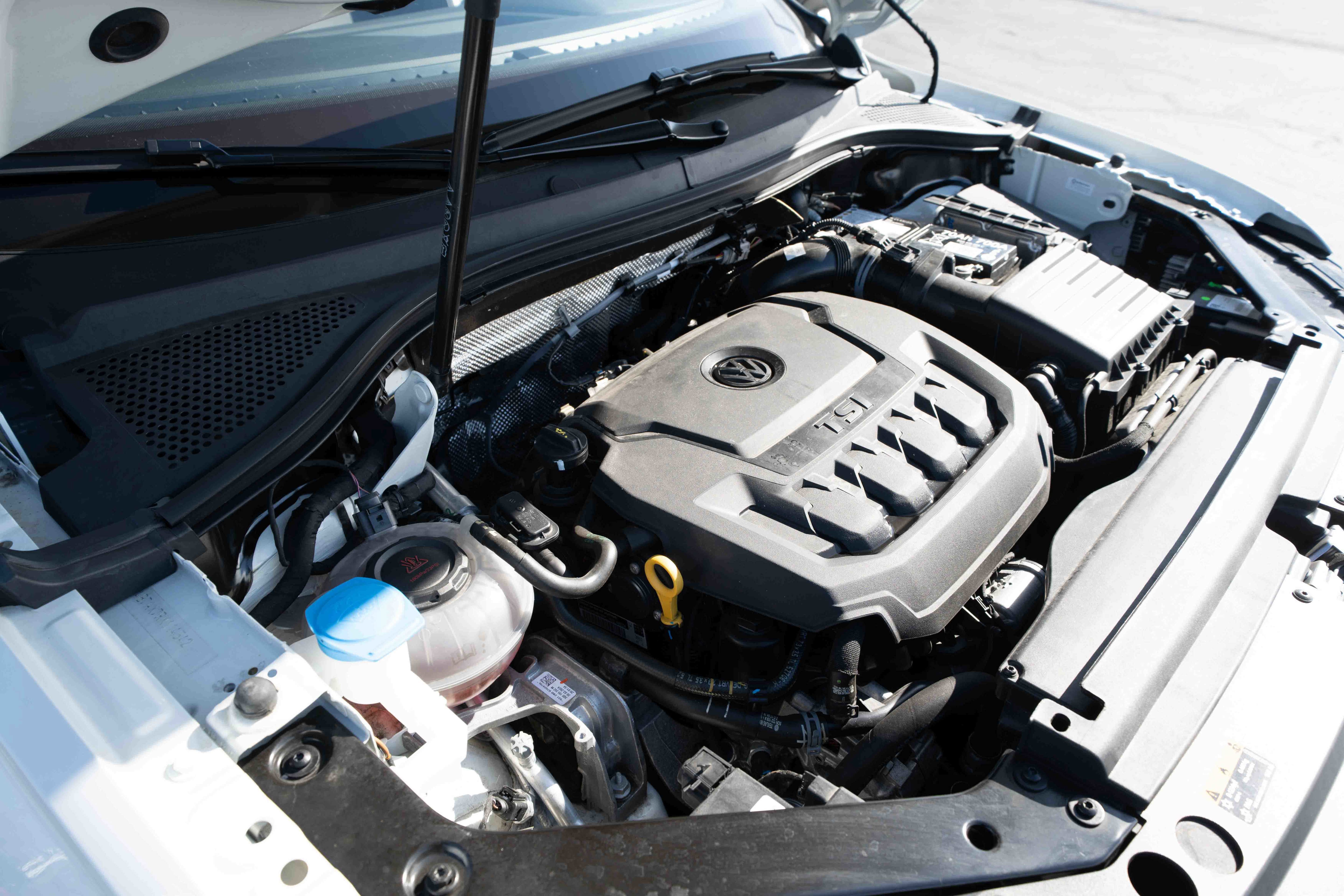 Used 2024 Volkswagen Tiguan SEL R-Line image 33