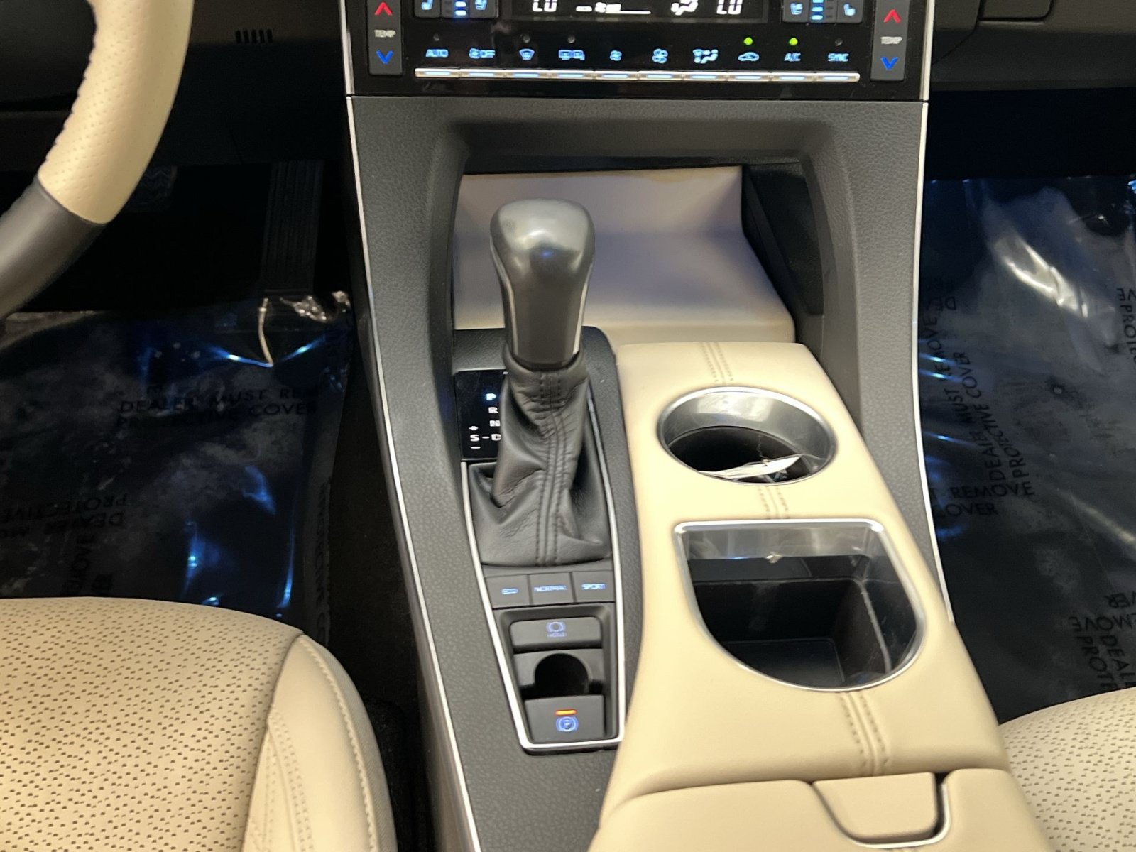Used 2020 Toyota Avalon Limited w/ Advanced Safety Package FWD image 21