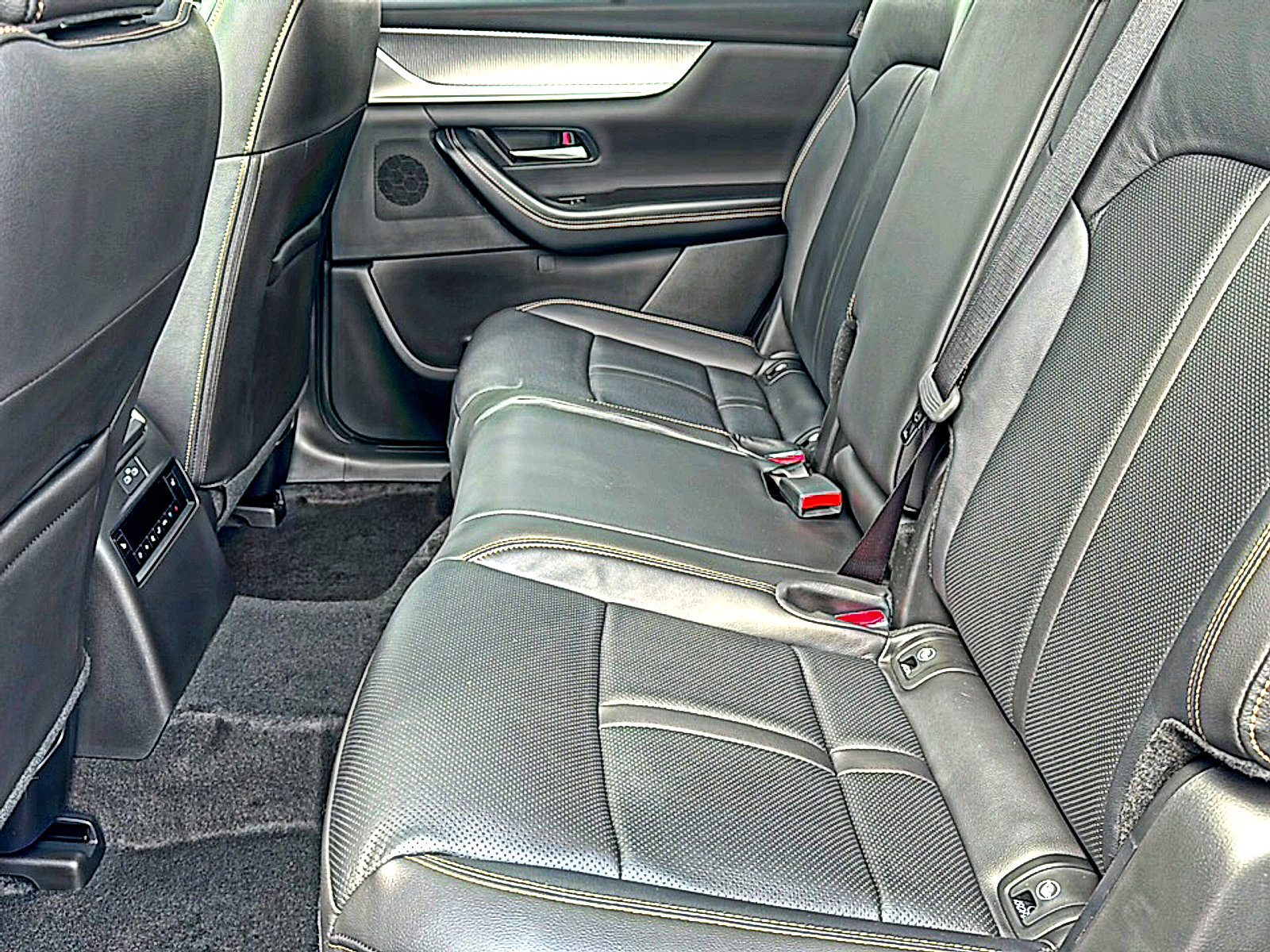 New 2026 MAZDA CX-70 3.3 Turbo w/ Preferred Package AWD/4WD image 16