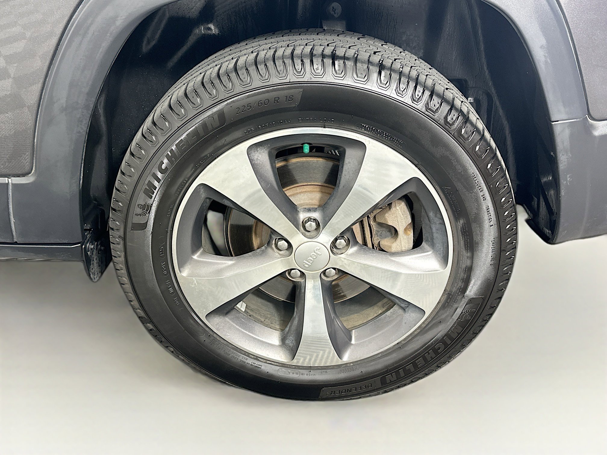 Used 2019 Jeep Cherokee Limited image 11