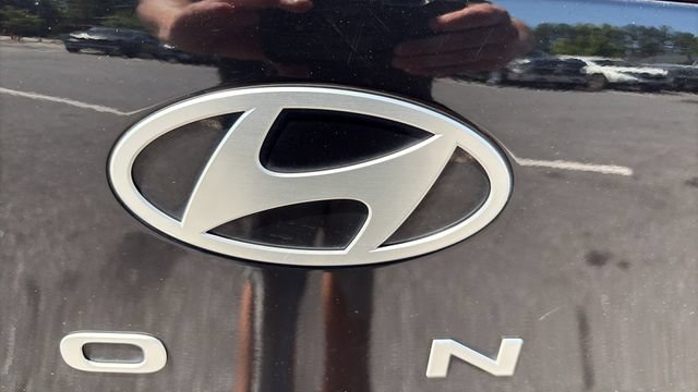 Used 2024 Hyundai Kona SEL AWD/4WD image 28