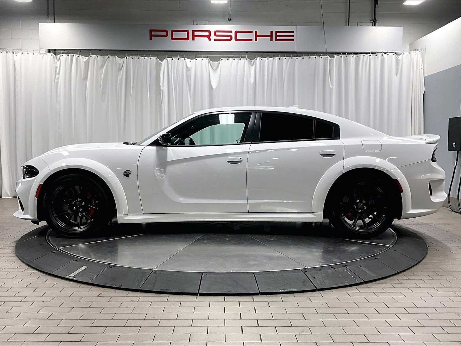 Used 2023 Dodge Charger SRT Hellcat w/ Harman/Kardon Audio Group image 2