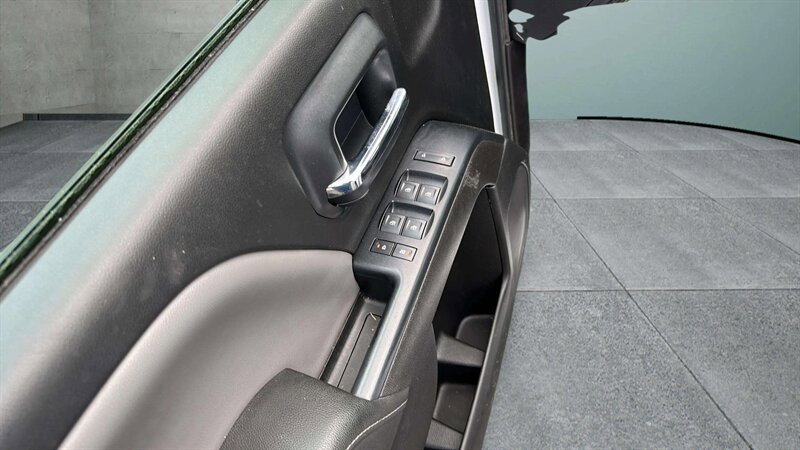 Used 2015 Chevrolet Silverado 1500 W/T RWD image 36