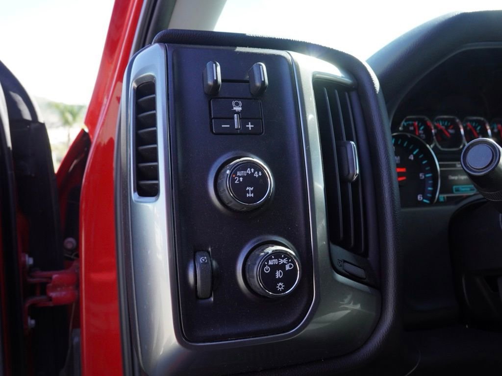 Used 2018 Chevrolet Silverado 1500 LT w/ All Star Edition image 12