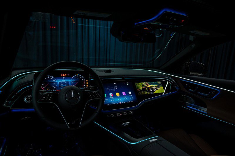 New 2026 Mercedes-Benz E 350 Sedan image 13