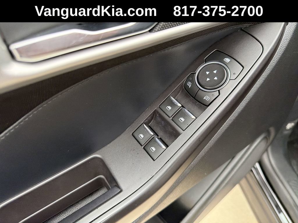 Used 2020 Ford Explorer XLT image 17