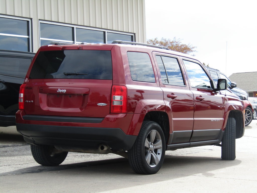 Used 2015 Jeep Patriot High Altitude AWD/4WD image 3