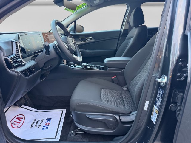 Certified 2025 Kia Sportage LX FWD image 13