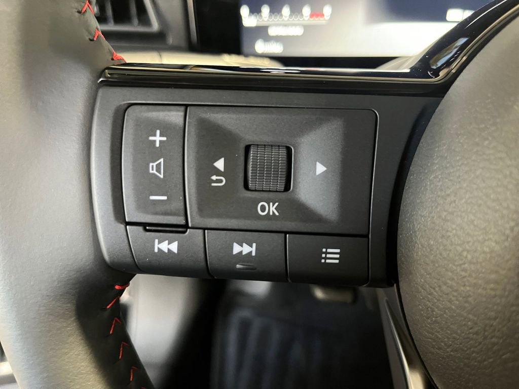 New 2026 Nissan Kicks SR w/ Cold Weather Package image 10