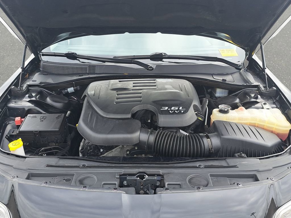 Used 2022 Chrysler 300 Touring AWD/4WD image 32