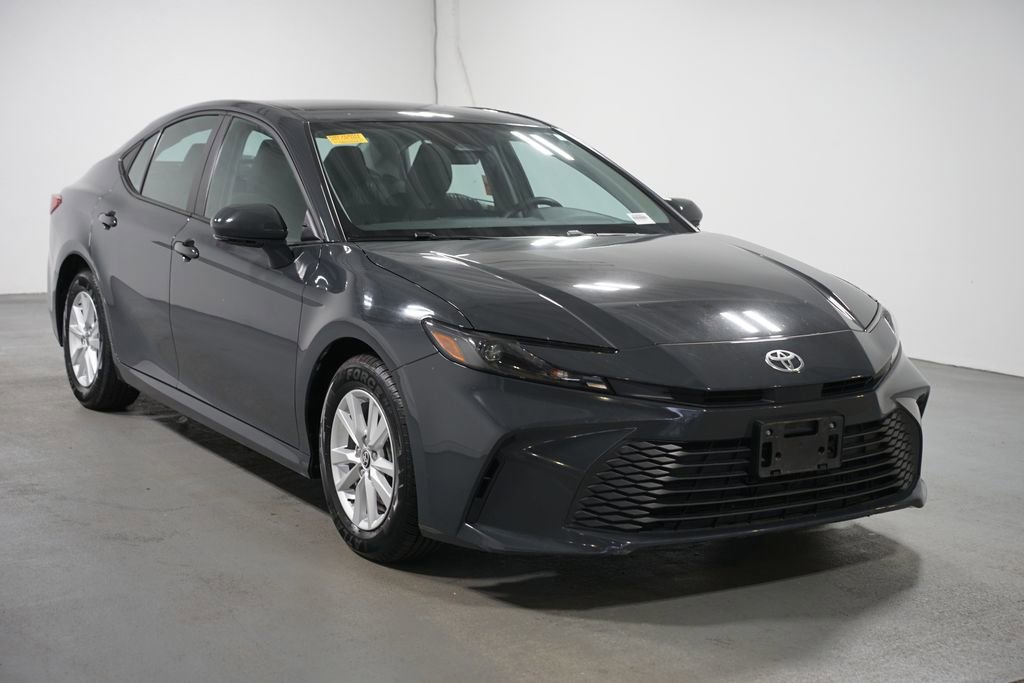 Certified 2025 Toyota Camry LE image 3