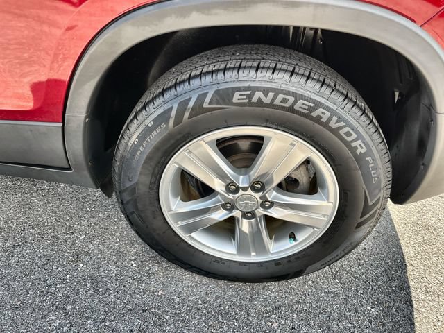 Used 2019 Chevrolet Trax LT w/ Driver Confidence Package AWD/4WD image 19