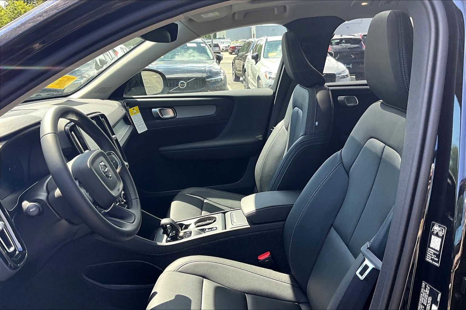 New 2026 Volvo XC40 B5 Core w/ Protection Package Premier image 13