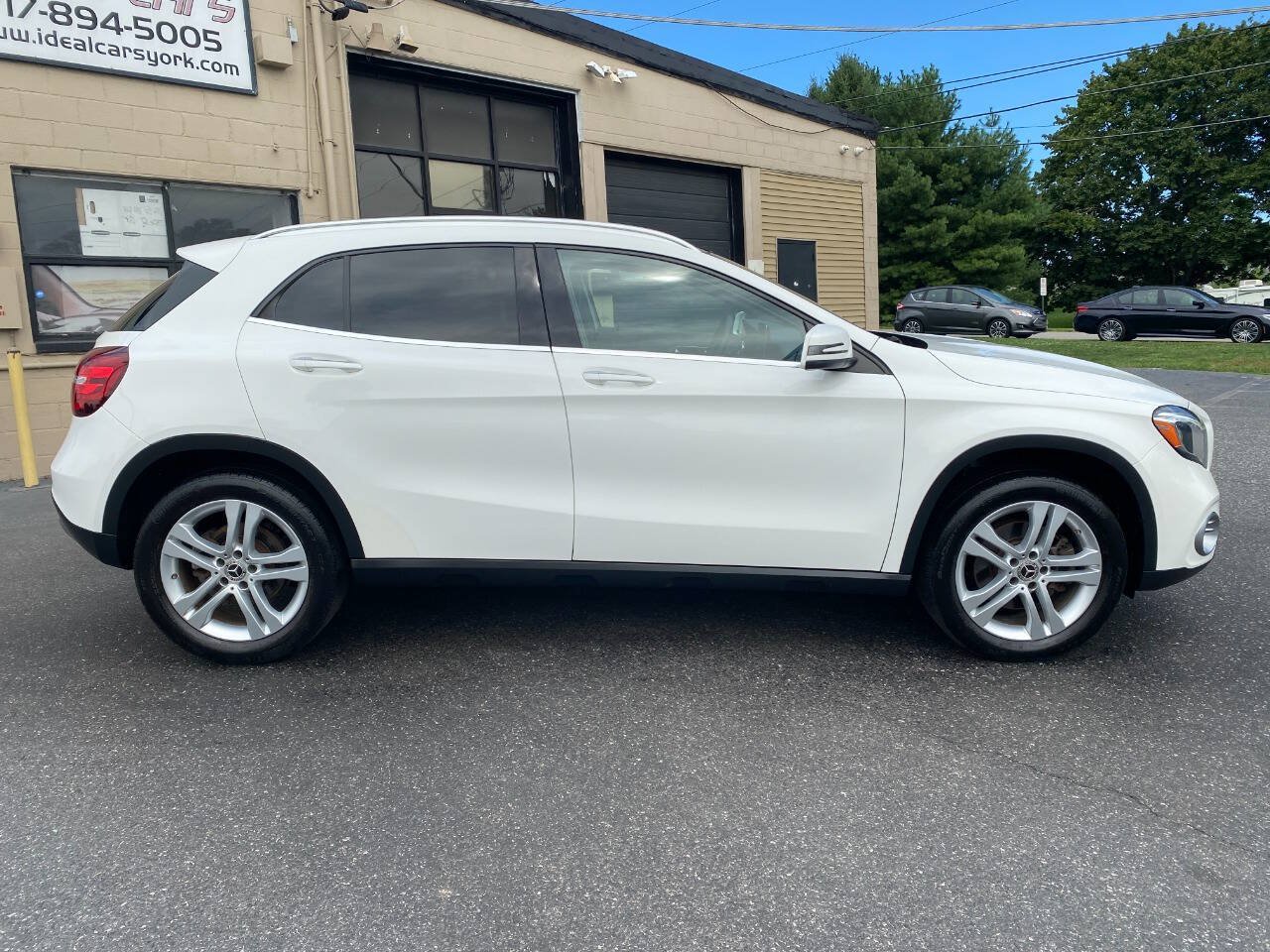 Used 2020 Mercedes-Benz GLA 250 4MATIC image 2