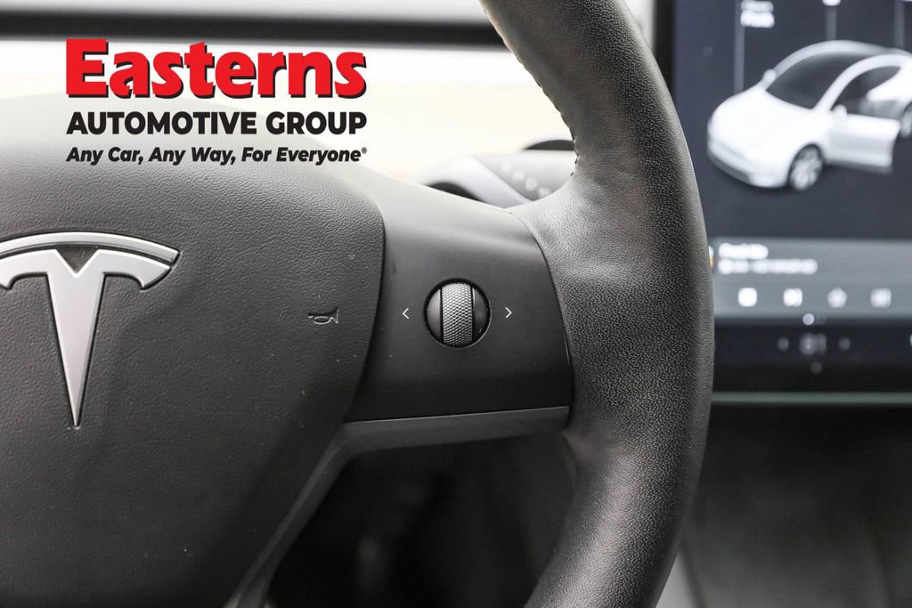 Used 2021 Tesla Model Y Long Range image 16