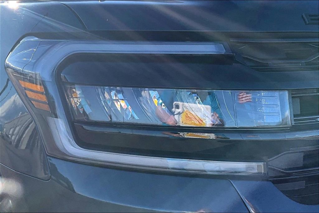 Used 2022 Ford Expedition Limited image 30