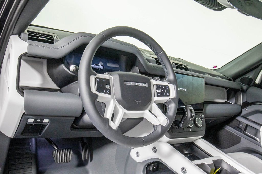 Used 2026 Land Rover Defender 130 S image 18