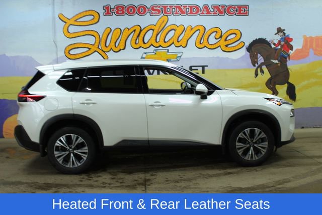 Used 2021 Nissan Rogue SV image 1