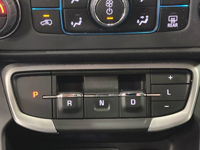 Used 2024 GMC Terrain SLE w/ Driver Convenience Package FWD image 15