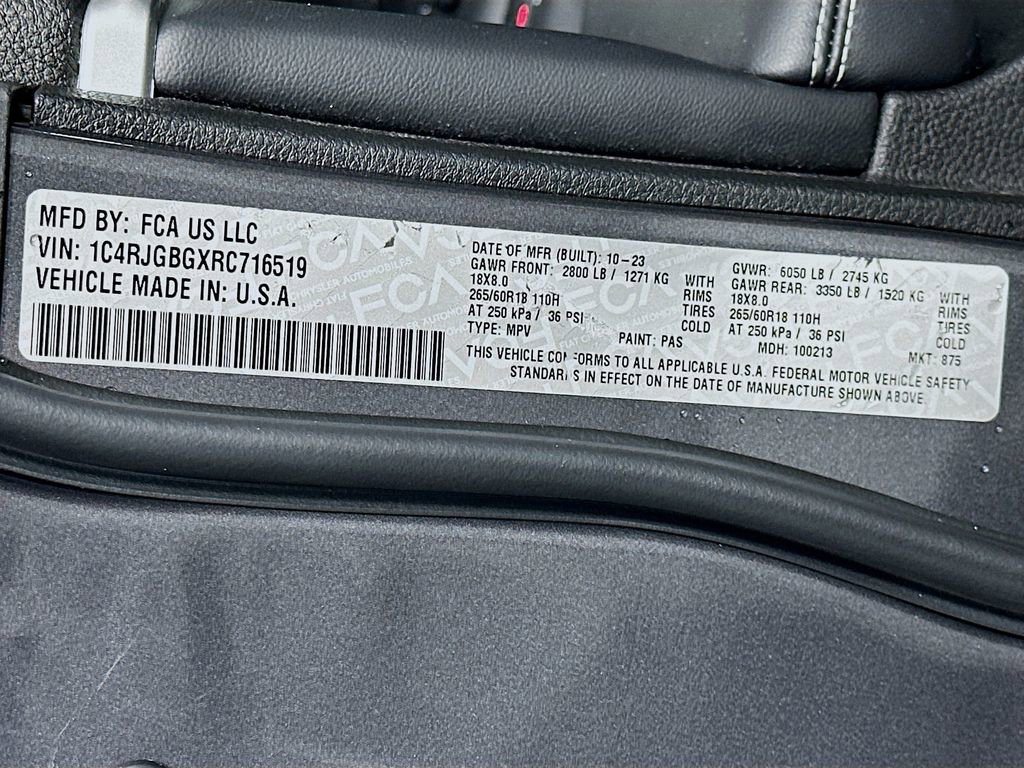 Used 2024 Jeep Grand Cherokee Limited w/ Luxury Tech Group II image 33