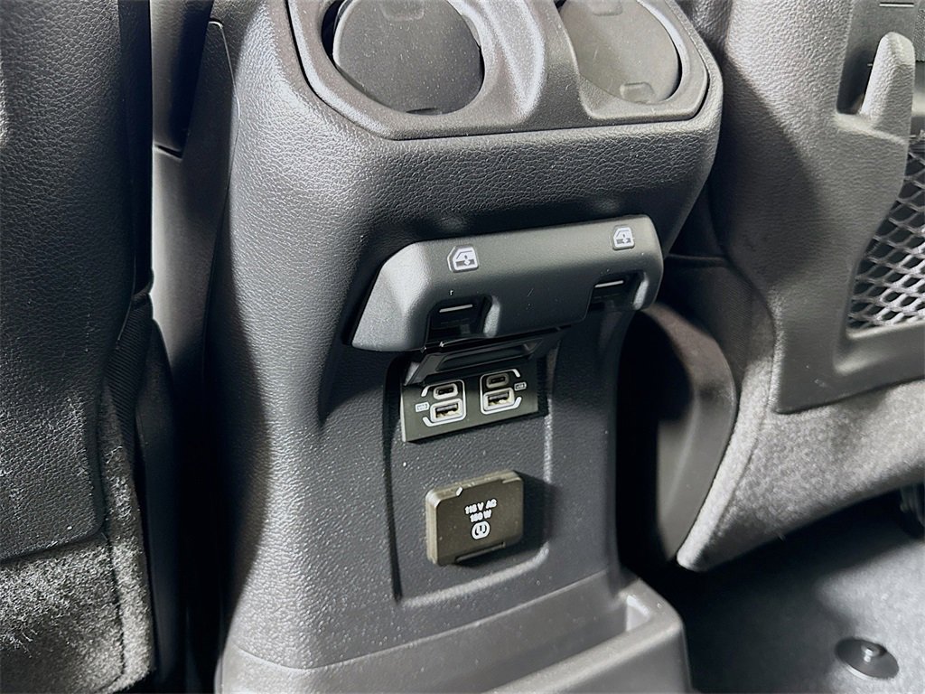 Used 2022 Jeep Wrangler Unlimited Rubicon w/ LED Lighting Group image 19