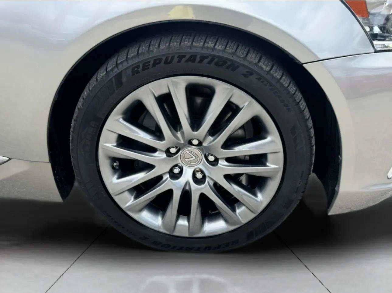 Used 2016 Lexus LS 460 w/ Comfort Package RWD image 65