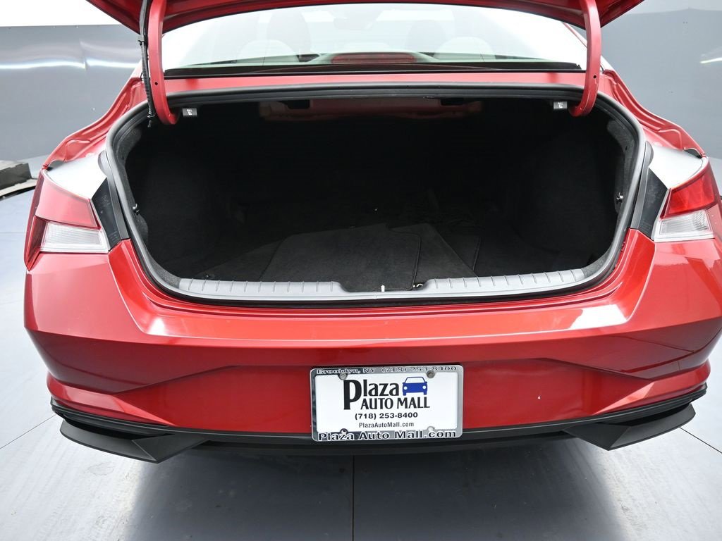 Certified 2023 Hyundai Elantra SEL w/ Convenience Package image 21