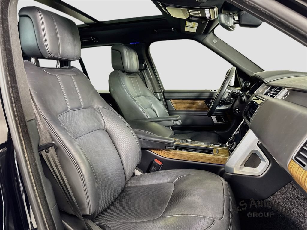 Used 2019 Land Rover Range Rover Supercharged AWD/4WD image 36