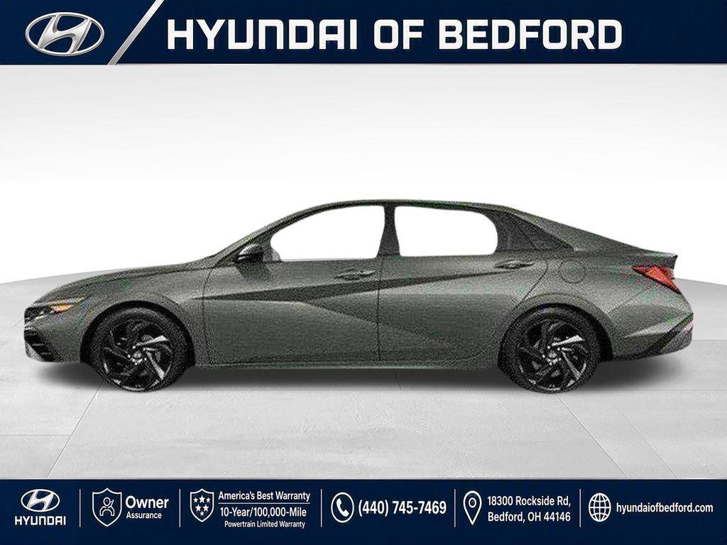 New 2026 Hyundai Elantra SEL Sport FWD image 2