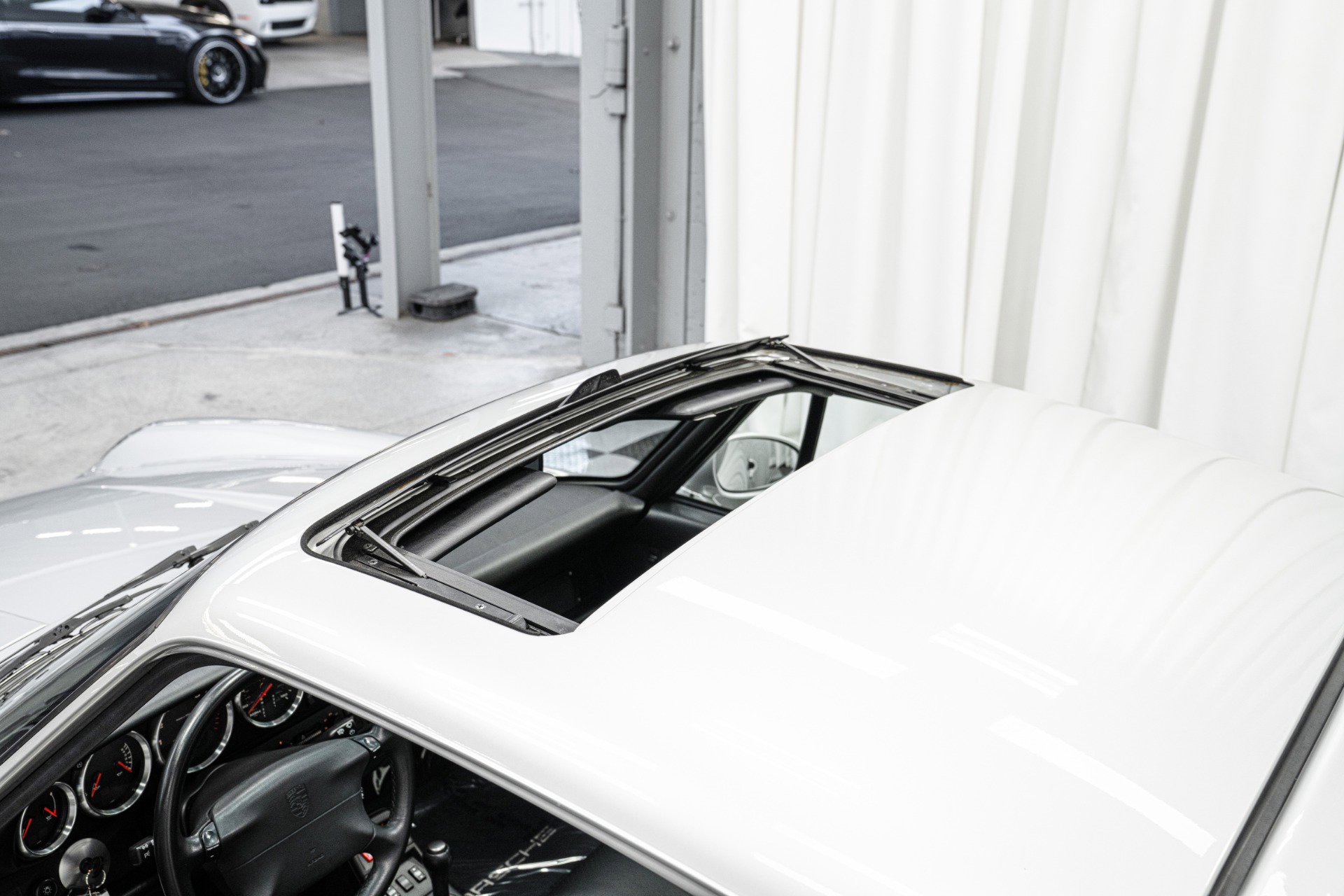 Used 1998 Porsche 911 GT3 RS image 18