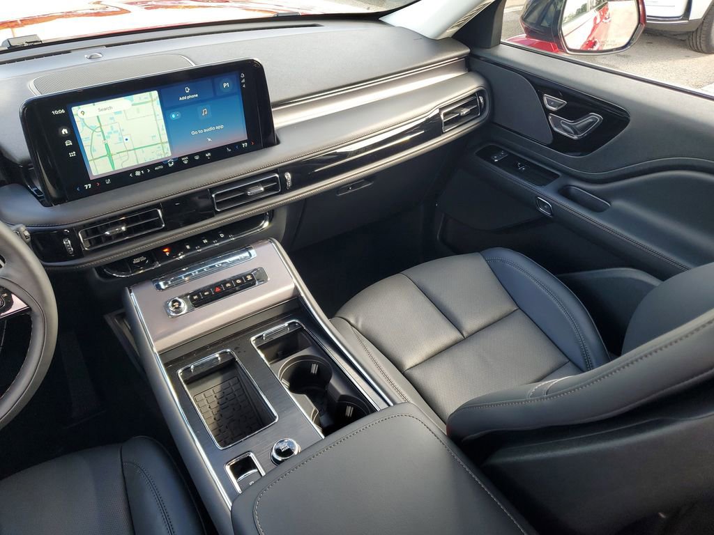 New 2025 Lincoln Aviator 2WD w/ Jet Appearance Package image 18