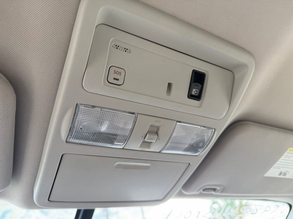 Used 2017 Nissan Titan SL w/ SL Towing Convenience Package AWD/4WD image 21