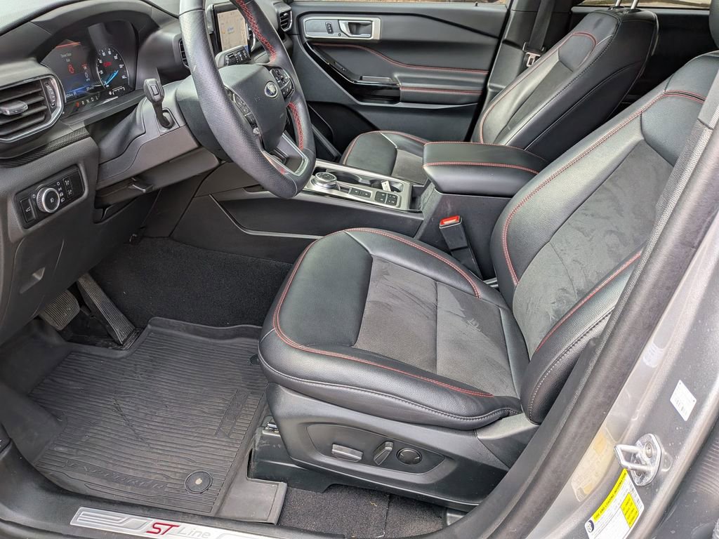 Used 2024 Ford Explorer ST-Line w/ Class IV Trailer Tow Package image 13