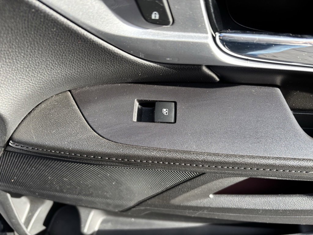 Used 2017 GMC Terrain SLE image 28