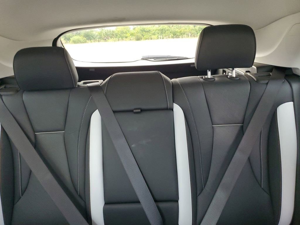 Used 2025 Buick Envision Sport Touring image 13