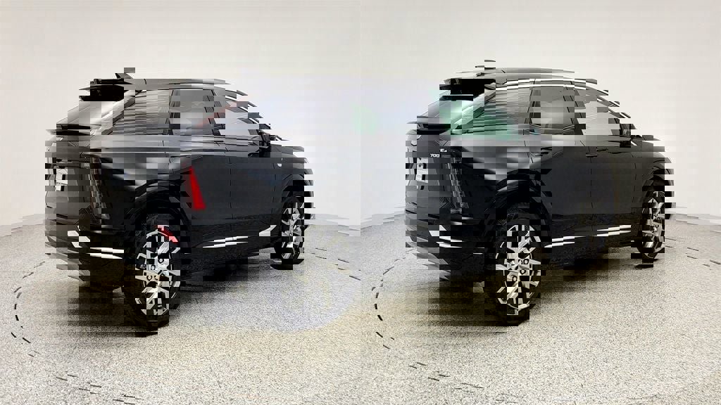 Used 2026 Cadillac Optiq Luxury 1 AWD/4WD image 5