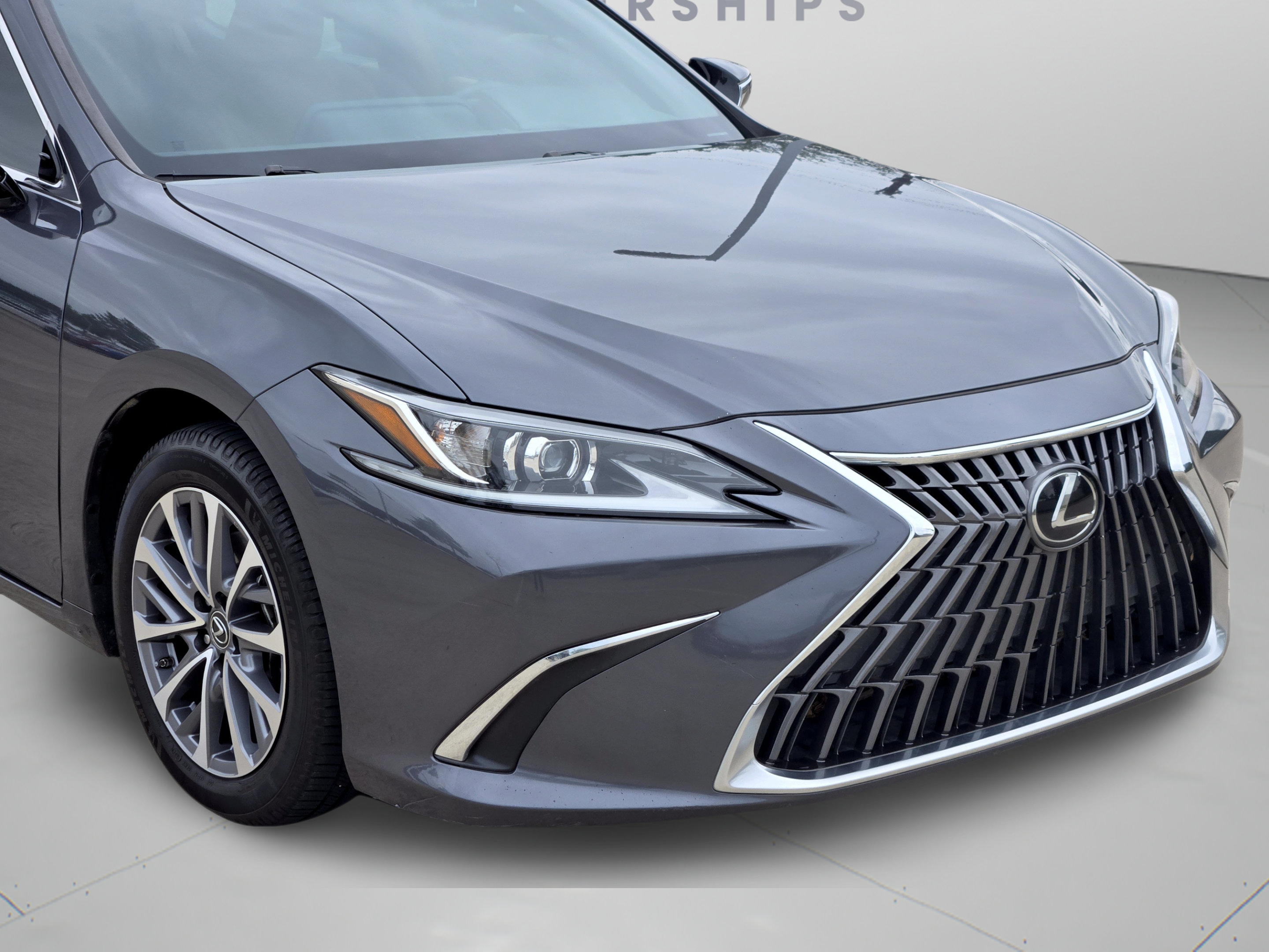 Used 2023 Lexus ES 350 w/ Accessory Package (Z2) FWD image 31