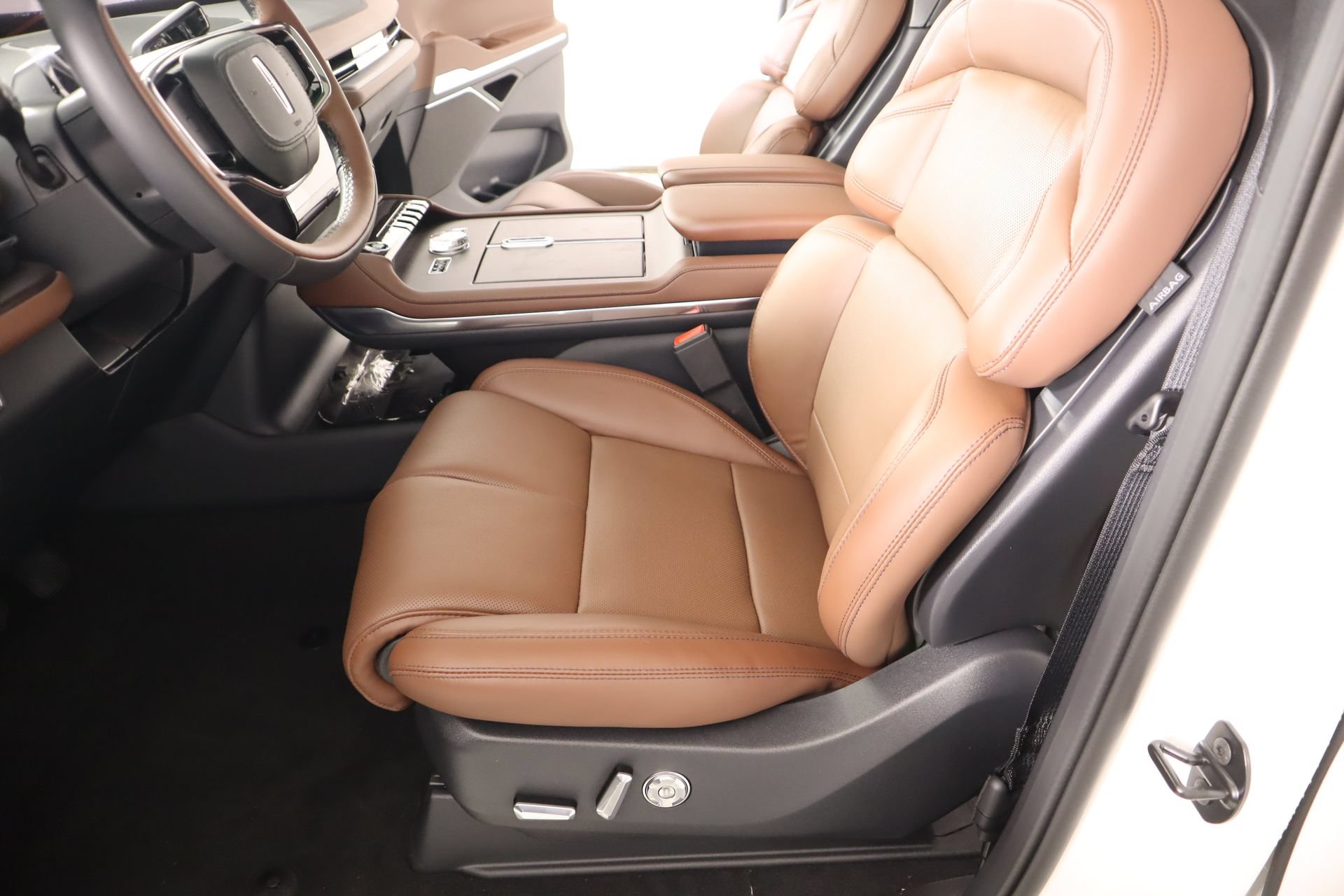 New 2026 Lincoln Navigator Reserve AWD/4WD image 11