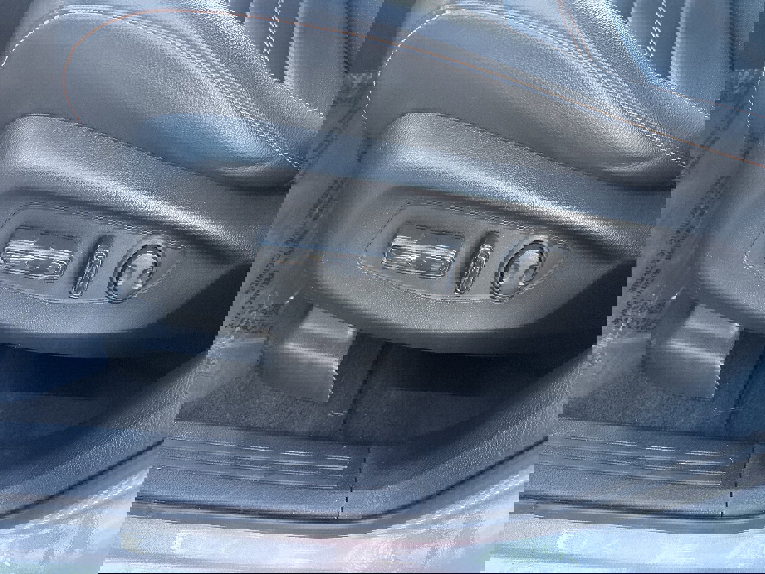 Used 2024 Honda CR-V Sport Touring image 6