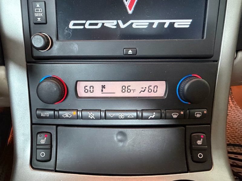 Used 2005 Chevrolet Corvette Coupe w/ Preferred Equipment Group RWD image 20