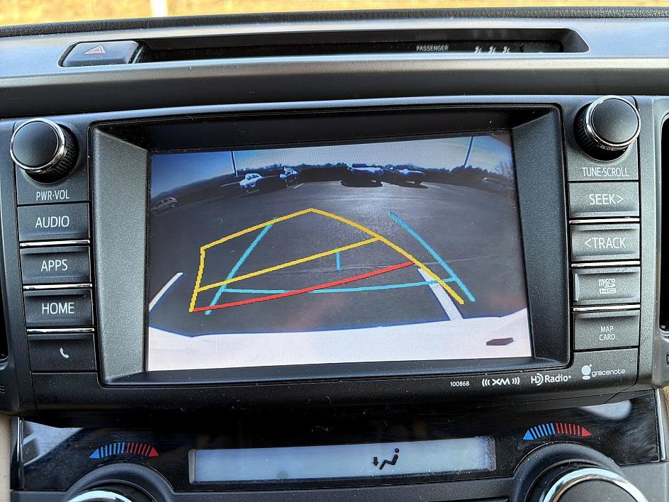 Used 2018 Toyota RAV4 Limited image 15