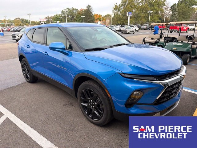 Used 2025 Chevrolet Blazer LT w/ Driver Confidence Package FWD image 1