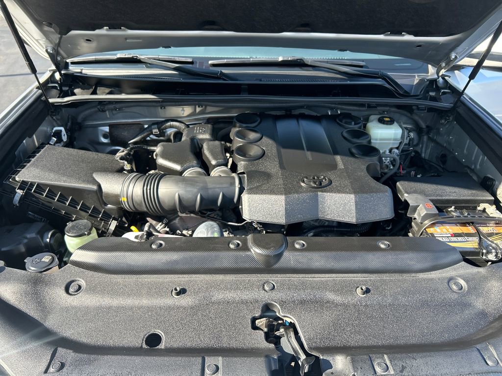 Used 2019 Toyota 4Runner TRD Off-Road AWD/4WD image 26